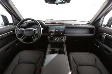 Land Rover Defender 110 P400e — photo 5