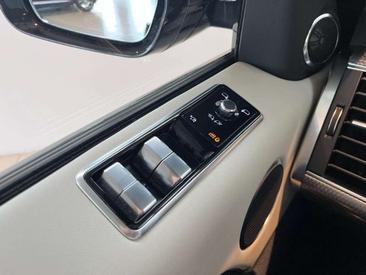 Land Rover Range Rover Sport D250 — photo 23