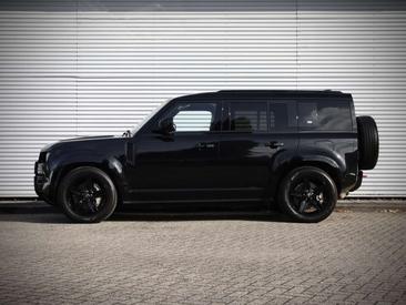 Land Rover Defender 110 P400e — photo 9