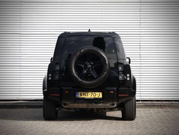 Land Rover Defender 110 P400e — photo 11