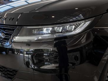 Land Rover Range Rover Sport P550e — photo 21
