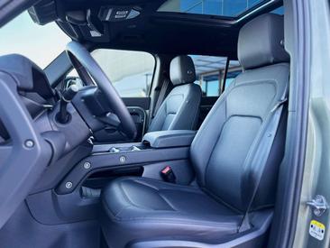 Land Rover Defender D200 — photo 7