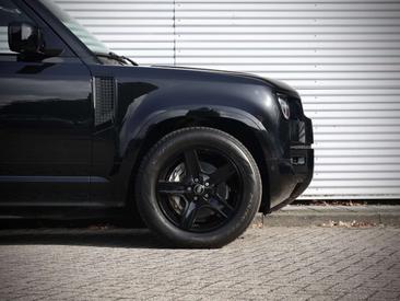 Land Rover Defender 110 P400e — photo 13