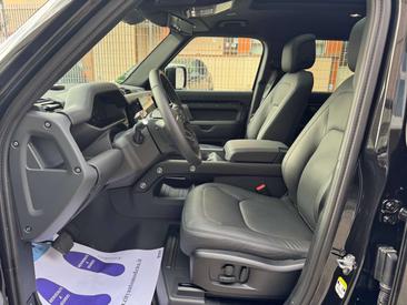 Land Rover Defender 110 D250 — photo 7