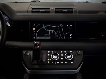 Land Rover Defender 110 P400e — photo 15
