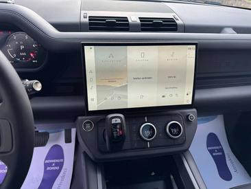 Land Rover Defender 110 D250 — photo 15