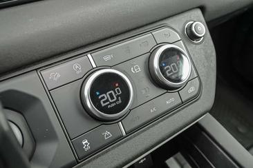 Land Rover Defender 90 D200 — photo 11