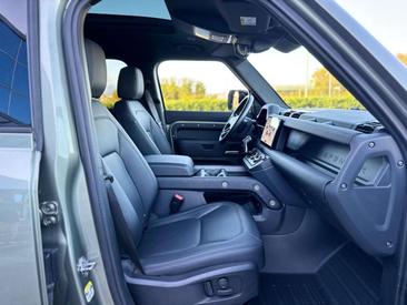 Land Rover Defender D200 — photo 11