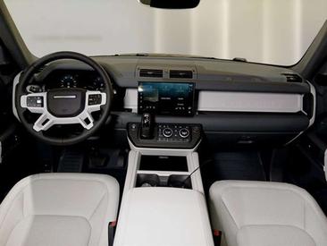 Land Rover Defender 90 D250 — photo 10