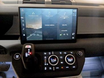 Land Rover Defender 90 D250 — photo 11