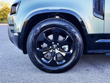 Land Rover Defender D200 — photo 17