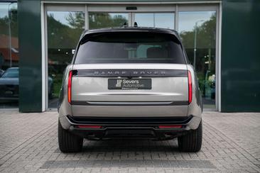 Land Rover Range Rover P550e — photo 9