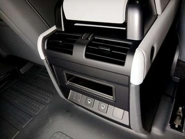 Land Rover Defender 90 D250 — photo 19