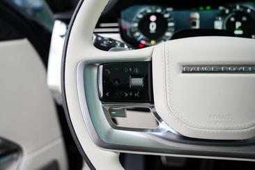 Land Rover Range Rover P550e — photo 11