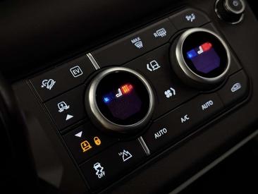 Land Rover Defender 110 P400e — photo 31