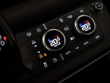 Land Rover Defender 110 P400e — photo 34