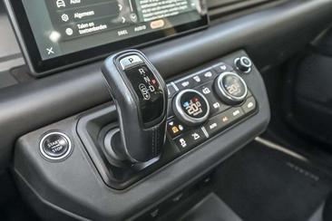 Land Rover Defender P400 — photo 12