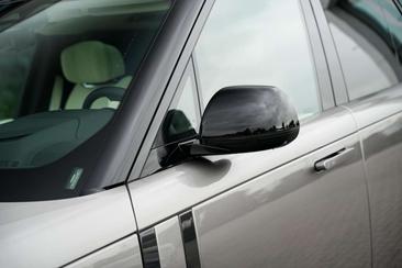 Land Rover Range Rover P550e — photo 34