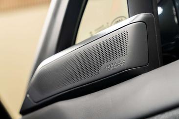 Land Rover Range Rover Sport P550e — photo 34