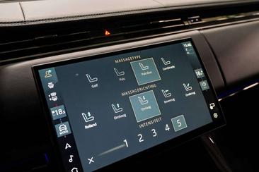 Land Rover Range Rover Sport P550e — photo 36