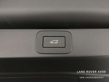 Land Rover Range Rover P550e — photo 21