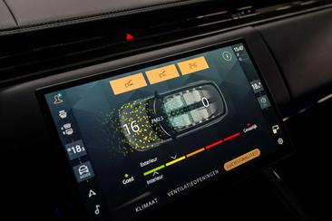 Land Rover Range Rover Sport P550e — photo 44