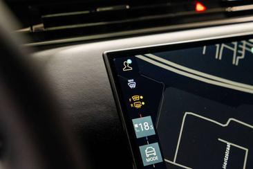 Land Rover Range Rover Sport P550e — photo 45