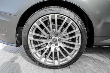 Land Rover Range Rover Sport SV — photo 18