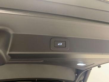Land Rover Range Rover Sport D250 — photo 17