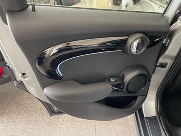 Mini 5 Portes Berline Cooper C — photo 10