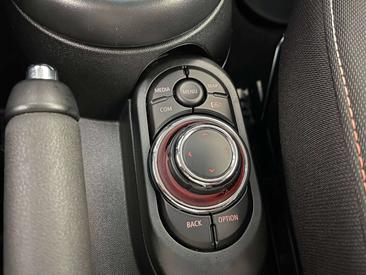 Mini 5 Portes Berline Cooper C — photo 26