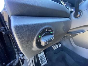 Volkswagen T-Roc 1.5 TSI — photo 9