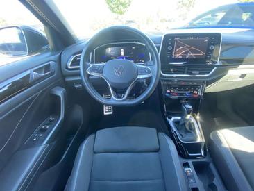 Volkswagen T-Roc 1.5 TSI — photo 12