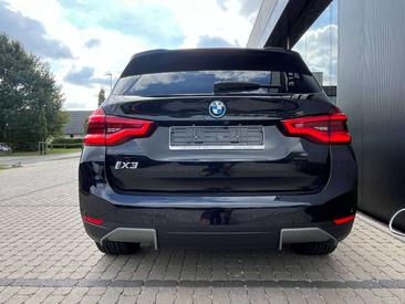 BMW iX3 — photo 6