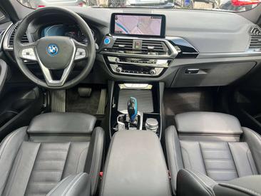 BMW iX3 — photo 15