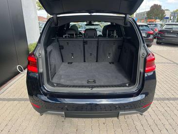 BMW iX3 — photo 16