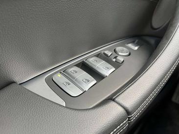 BMW iX3 — photo 20