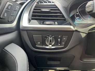 BMW iX3 — photo 23