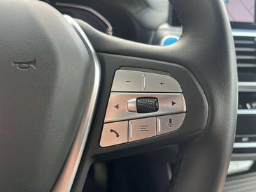 BMW iX3 — photo 26