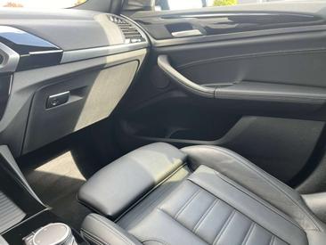 BMW iX3 — photo 28