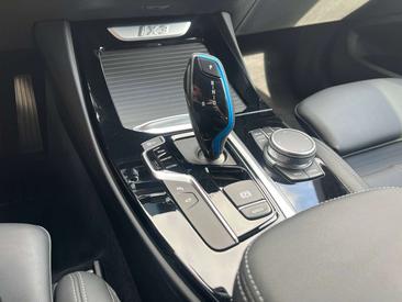 BMW iX3 — photo 29