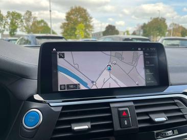 BMW iX3 — photo 32