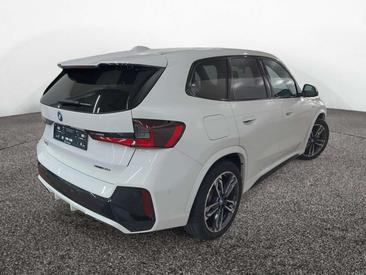 BMW IX1 XDrive30 — photo 2
