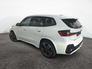 BMW IX1 XDrive30 — photo 3