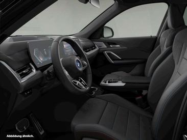 BMW IX1 XDrive30 — photo 3