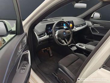 BMW IX1 XDrive30 — photo 2