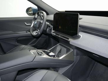 BMW iX3 50 XDrive — photo 3