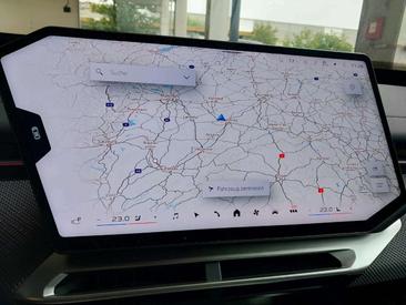 BMW iX3 50 XDrive — photo 6