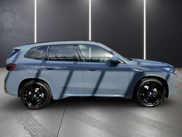 BMW IX1 EDrive20 — photo 2