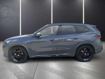 BMW IX1 EDrive20 — photo 6
